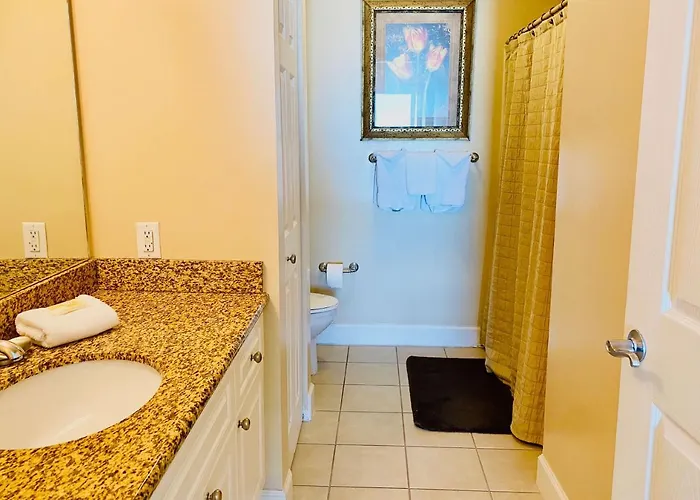 Seawind 1008: Beachfront With Pool And Kid's Bunk *