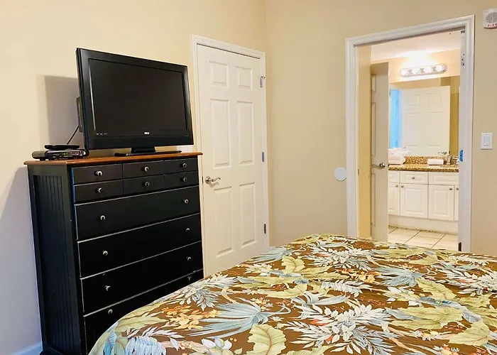 Holiday home Seawind 1008: Beachfront With Pool And Kid's Bunk *