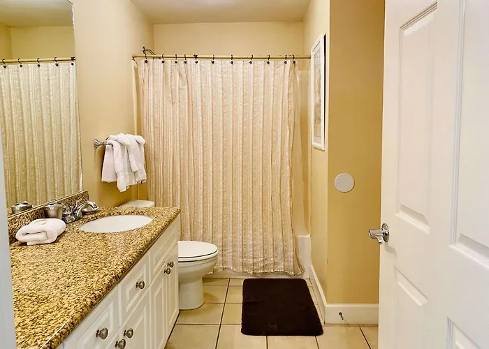 Seawind 1008: Beachfront With Pool And Kid's Bunk